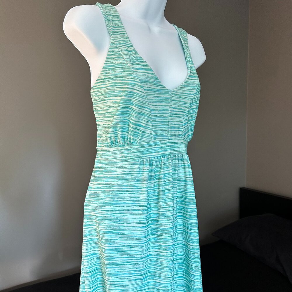 Tehama sports dress - Shades of Aqua